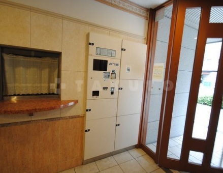 21/30 エントランス