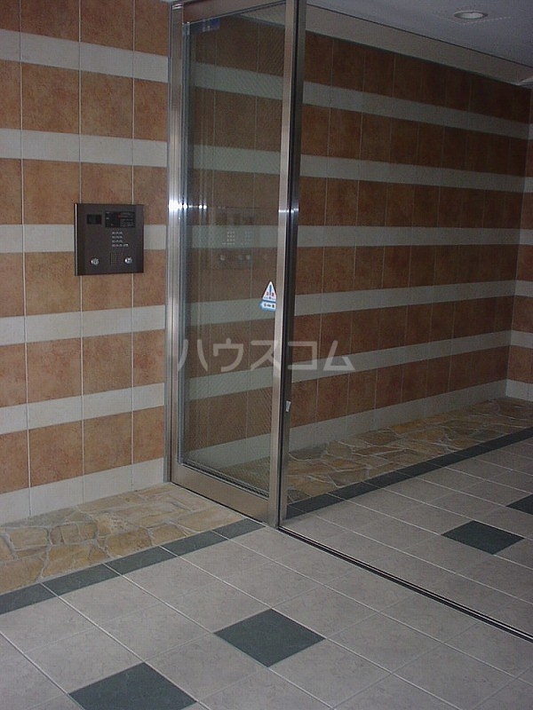 15/25 エントランス