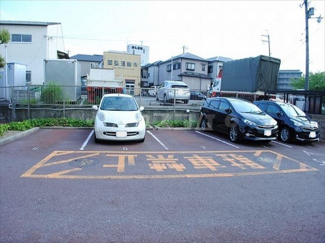 21/30 駐車場