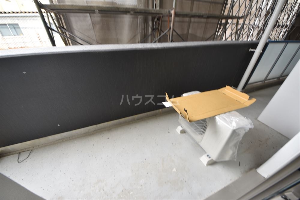 19/28 バルコニー