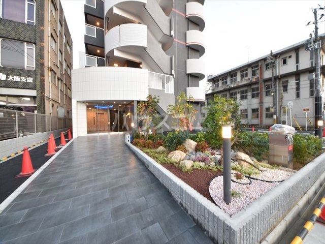 21/27 エントランス