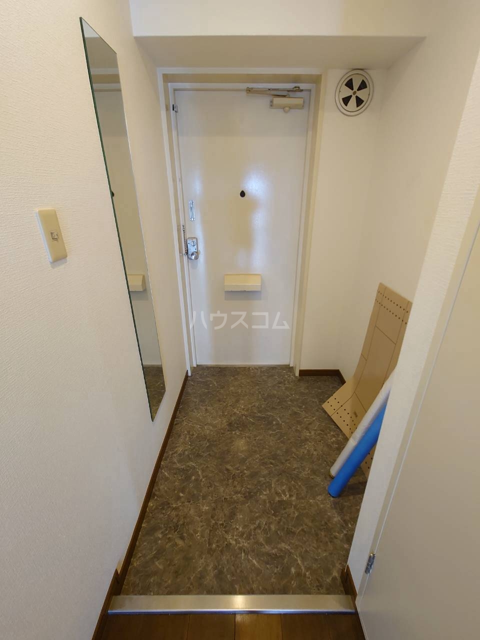 13/30 玄関
