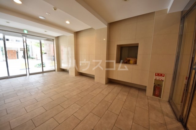 26/30 エントランス