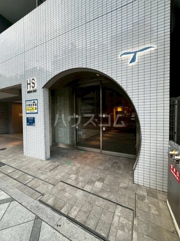 23/30 エントランス