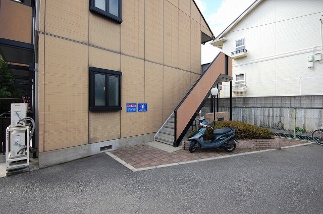 15/21 エントランス