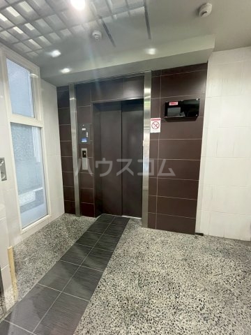 22/30 エントランス