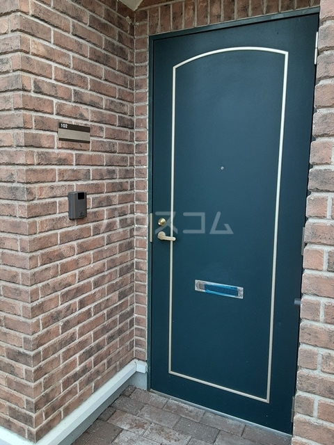 2/4 エントランス