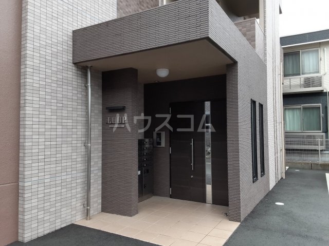 21/28 エントランス