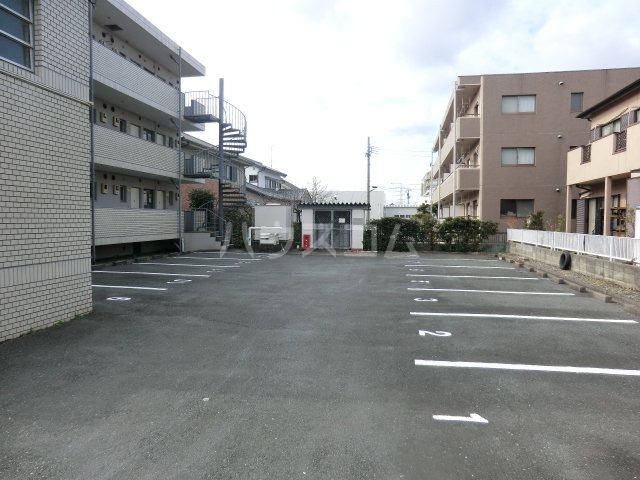 2/6 駐車場