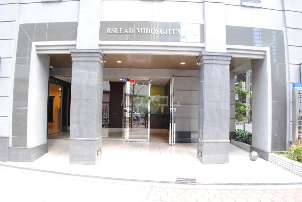 16/25 エントランス