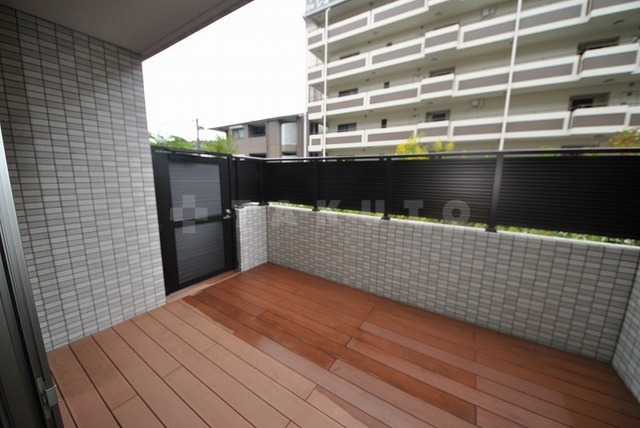 19/30 バルコニー