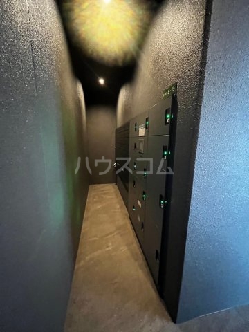 25/30 エントランス