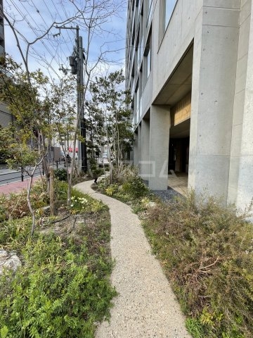 18/28 エントランス