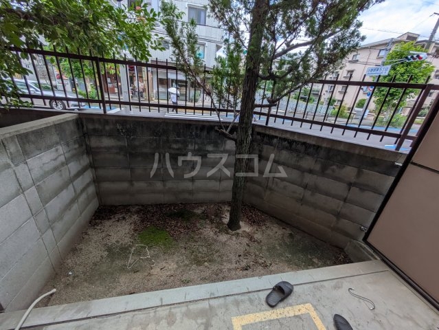 15/23 バルコニー