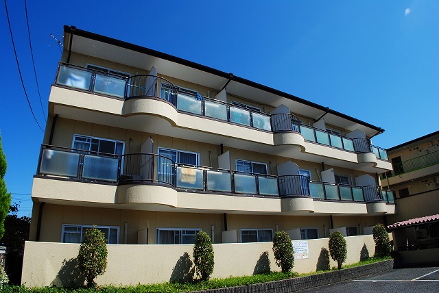 23/30 エントランス