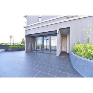 25/30 エントランス