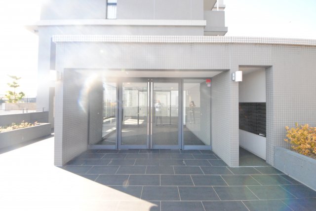 25/30 エントランス