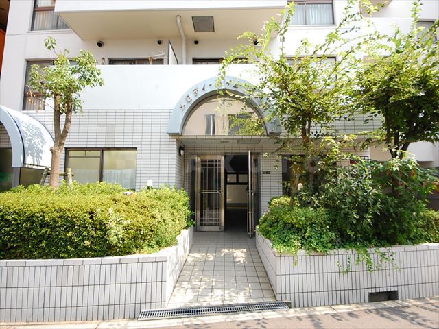 29/30 エントランス