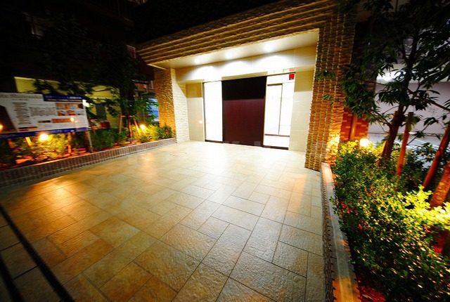 20/30 エントランス