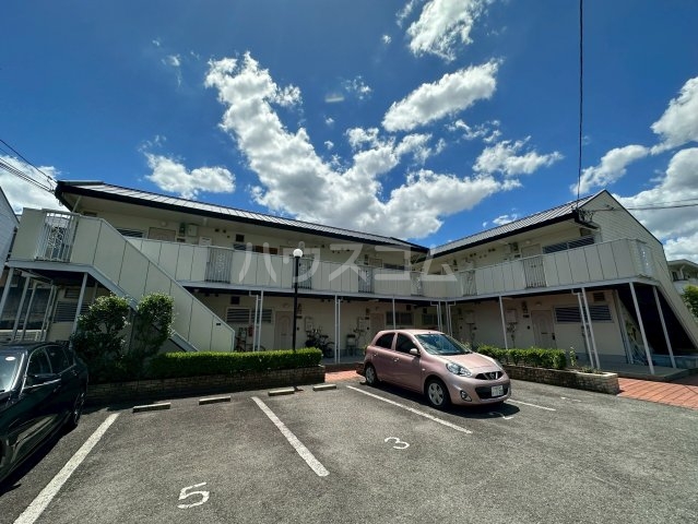 2/5 駐車場