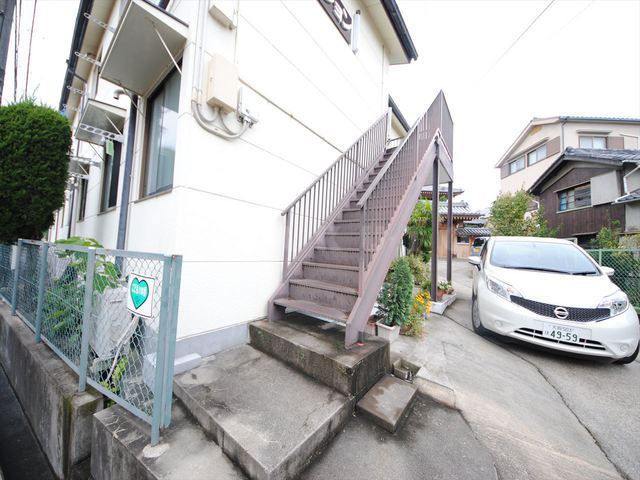 21/30 エントランス