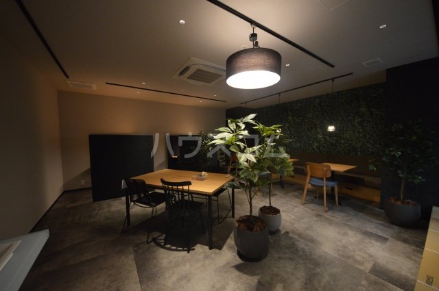 19/29 エントランス