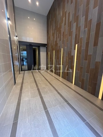 22/30 エントランス