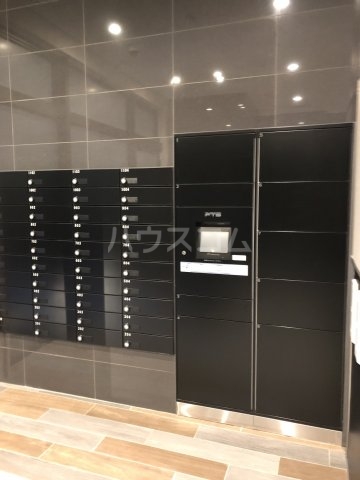 25/30 エントランス