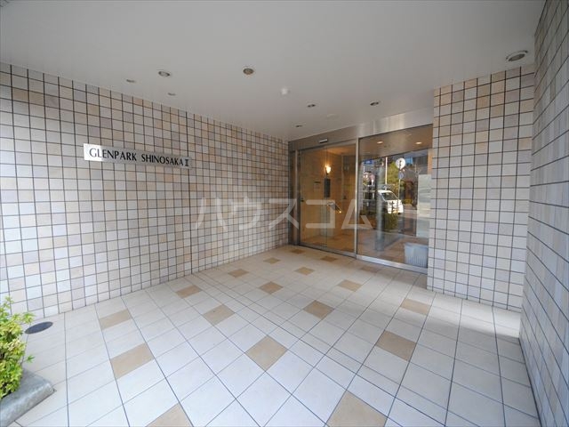 21/30 エントランス