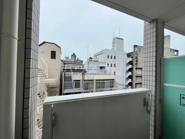 16/28 バルコニー