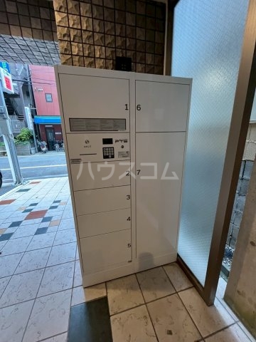 28/30 エントランス