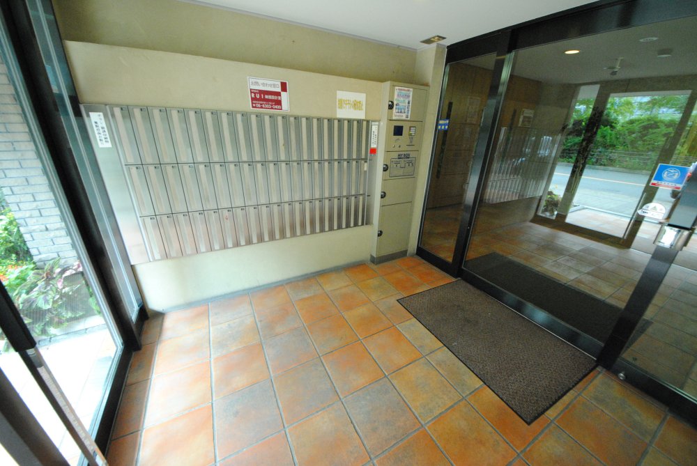 19/29 エントランス