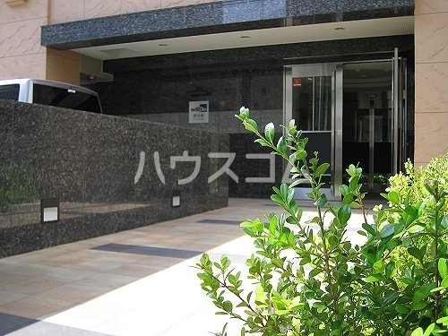 17/27 エントランス