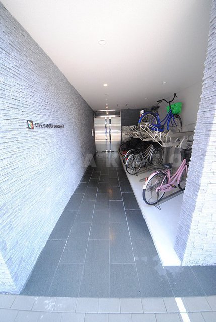 29/30 エントランス