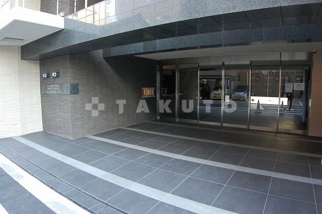 22/30 エントランス