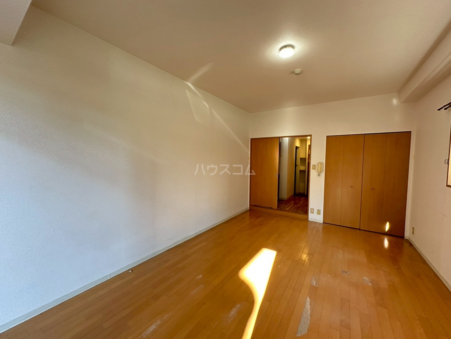 24/30 エントランス