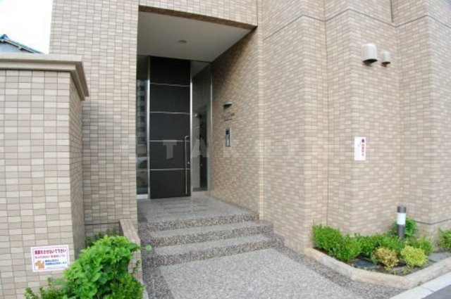 21/24 エントランス