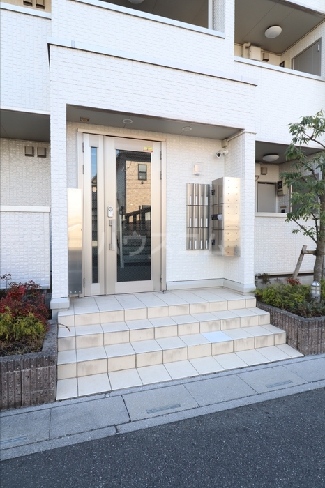 17/28 エントランス