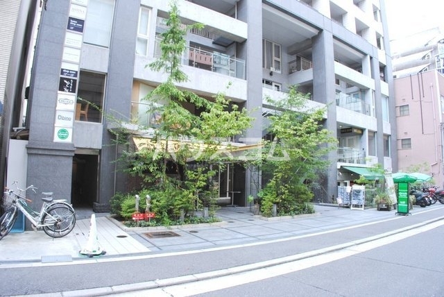 15/21 エントランス