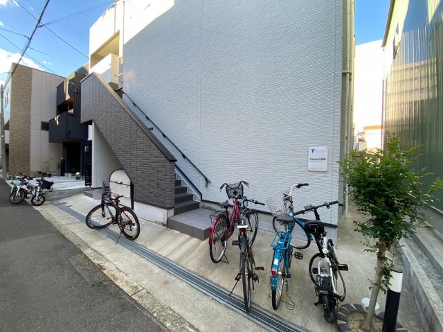 17/23 エントランス