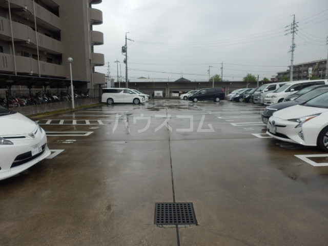 22/30 駐車場