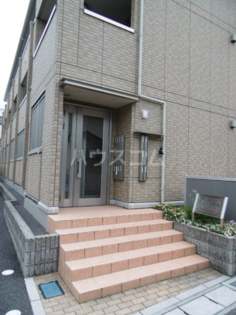 21/29 エントランス