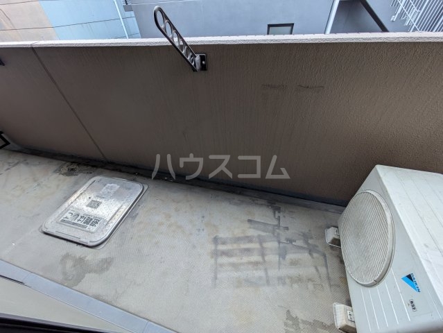 16/27 バルコニー