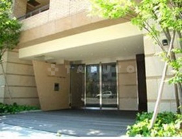 20/28 エントランス