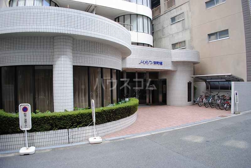 16/25 エントランス