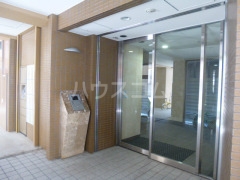 14/19 エントランス