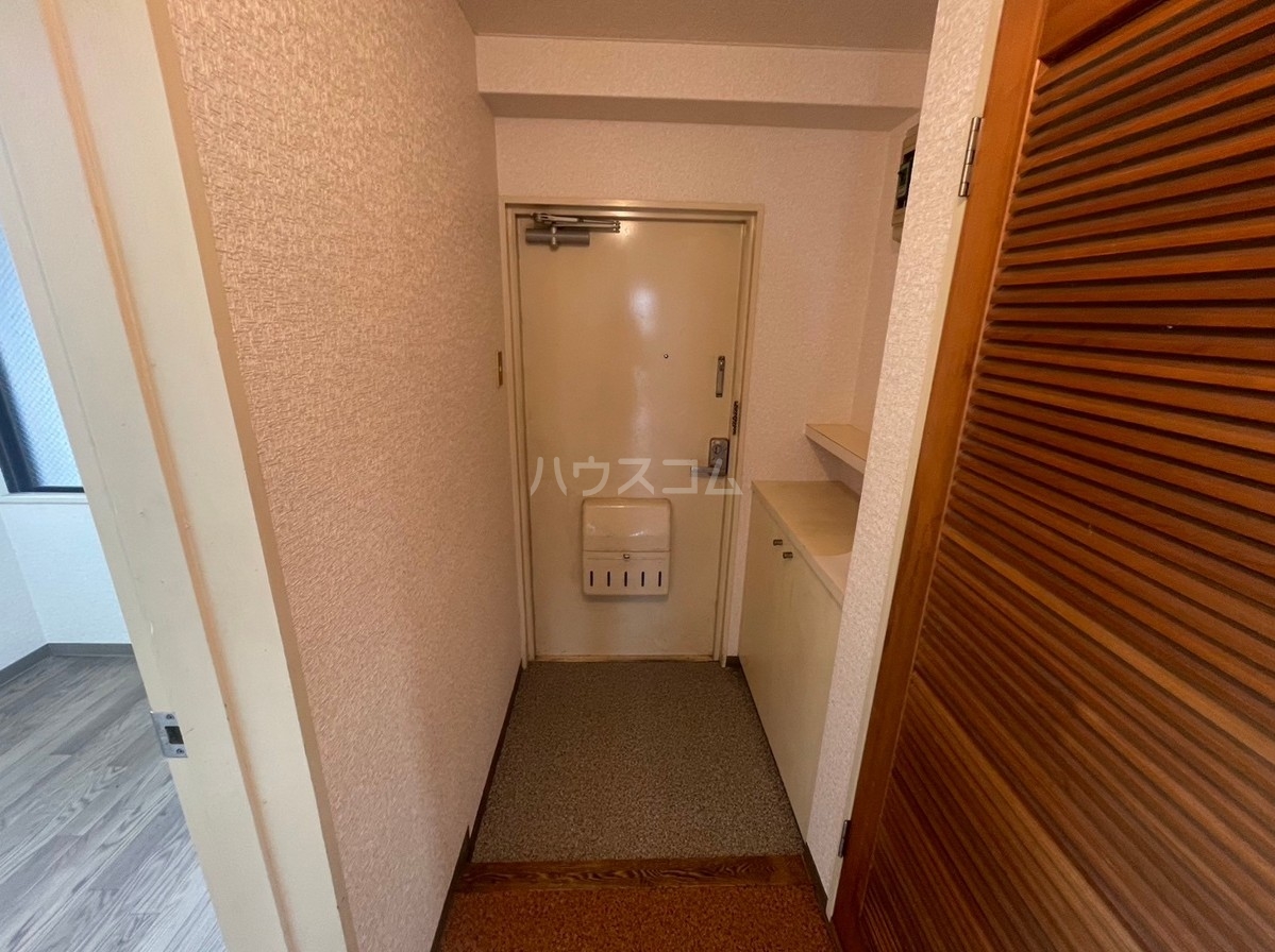 13/30 玄関