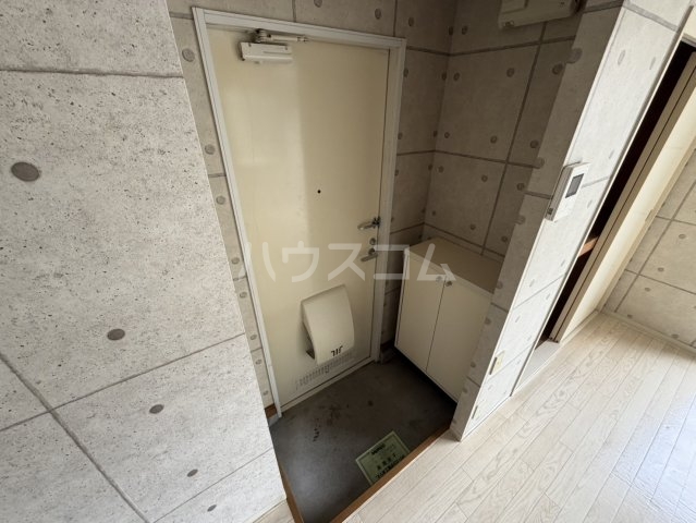 13/30 玄関
