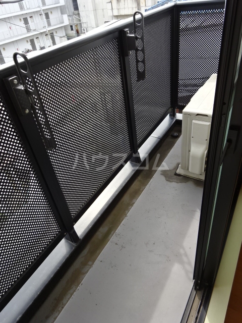 19/30 バルコニー