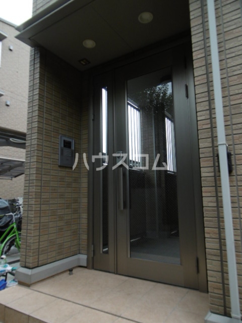 23/29 エントランス